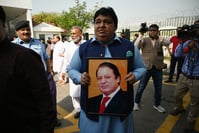Coup de théâtre au Pakistan: le Premier ministre échappe à la chute et obtient des élections anticipées