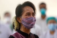 Aung San Suu Kyi devant la justice après un dimanche de répression meurtrière en Birmanie