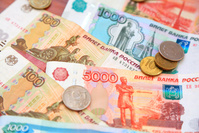 Le rouble russe chute de près de 30% suite aux dernières sanctions