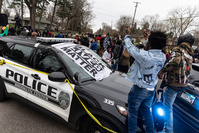 USA: manifestations après la mort d'un jeune noir dans une fusillade avec la police