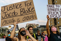 Tirs de la police sur Jacob Blake: la colère citoyenne ravivée aux États-Unis