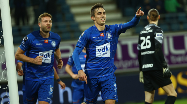 AA Gent zet winnende reeks verder, Racing Genk zakt dieper weg: 1-0