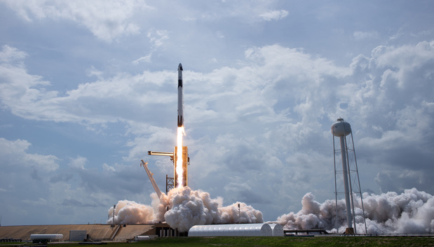SpaceX a levé des centaines de millions de dollars