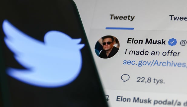 Musk ne veut plus de Twitter: soulagement à gauche, des trumpistes déçus