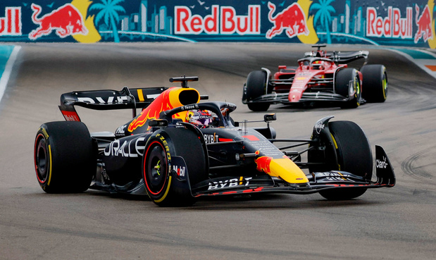 Max Verstappen verslaat Leclerc in Miami na spannend duel