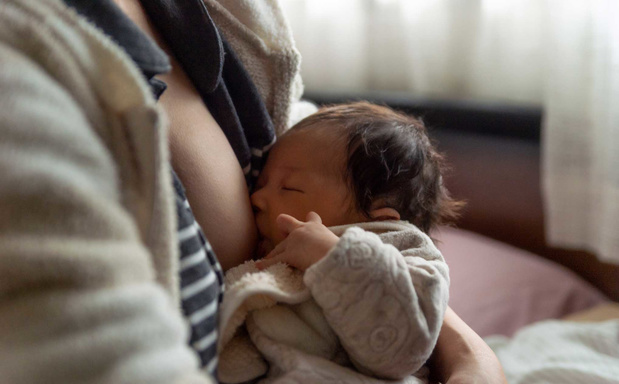 Steeds meer borelingen krijgen borstvoeding bij geboorte