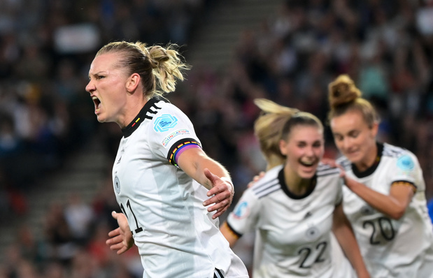 Duitsland met 2-1 zege ten koste van Frankrijk naar finale