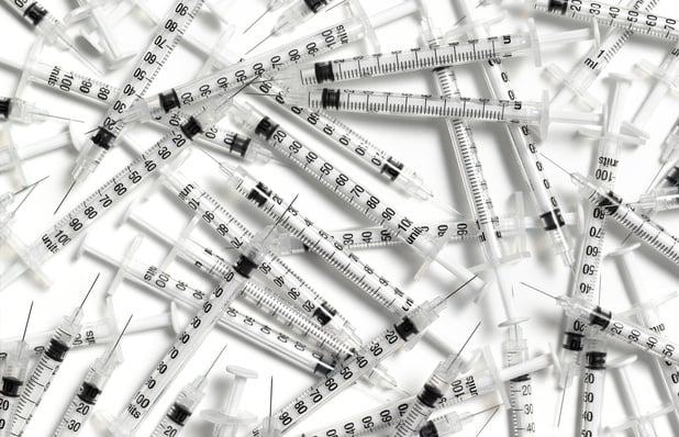 Une pétition de plus de 40.000 signatures contre la vaccination obligatoire remise au Parlement