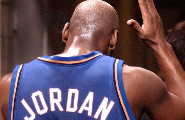 Près de 1,5 million de dollars pour des baskets de Michael Jordan