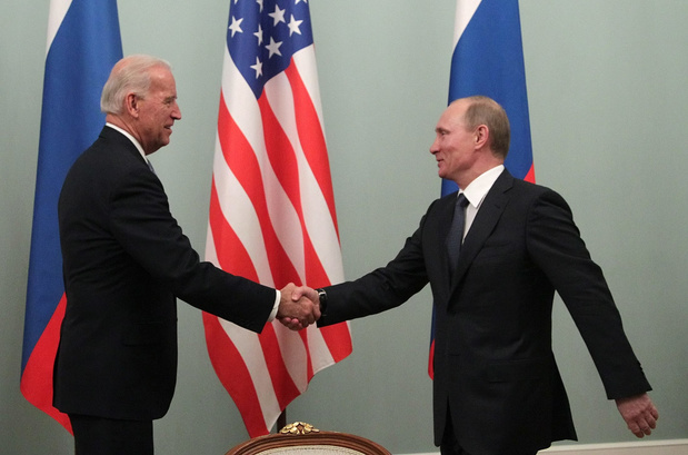 Biden proposera à Poutine une "voie diplomatique" sur l'Ukraine