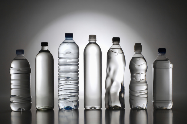 HGR: advies over limieten voor PFAS in flessenwater