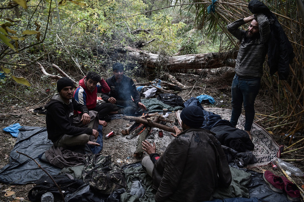 Les migrants reprennent la "route des Balkans" pour fuir la Grèce inhospitalière