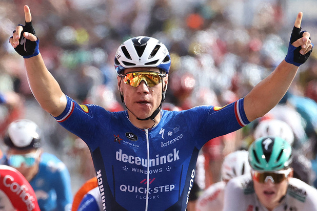 Fabio Jakobsen wint 2e rit in Vuelta: 'Moet ploeg heel dankbaar zijn'