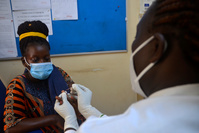 Espoir contre la malaria: un candidat vaccin serait efficace à 77%