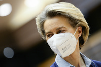 Vaccination Covid: Ursula von der Leyen reconnait des erreurs au niveau de l'UE
