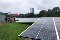 Plus de 4.000 panneaux solaires sur le site de Coca-Cola avant la première éolienne