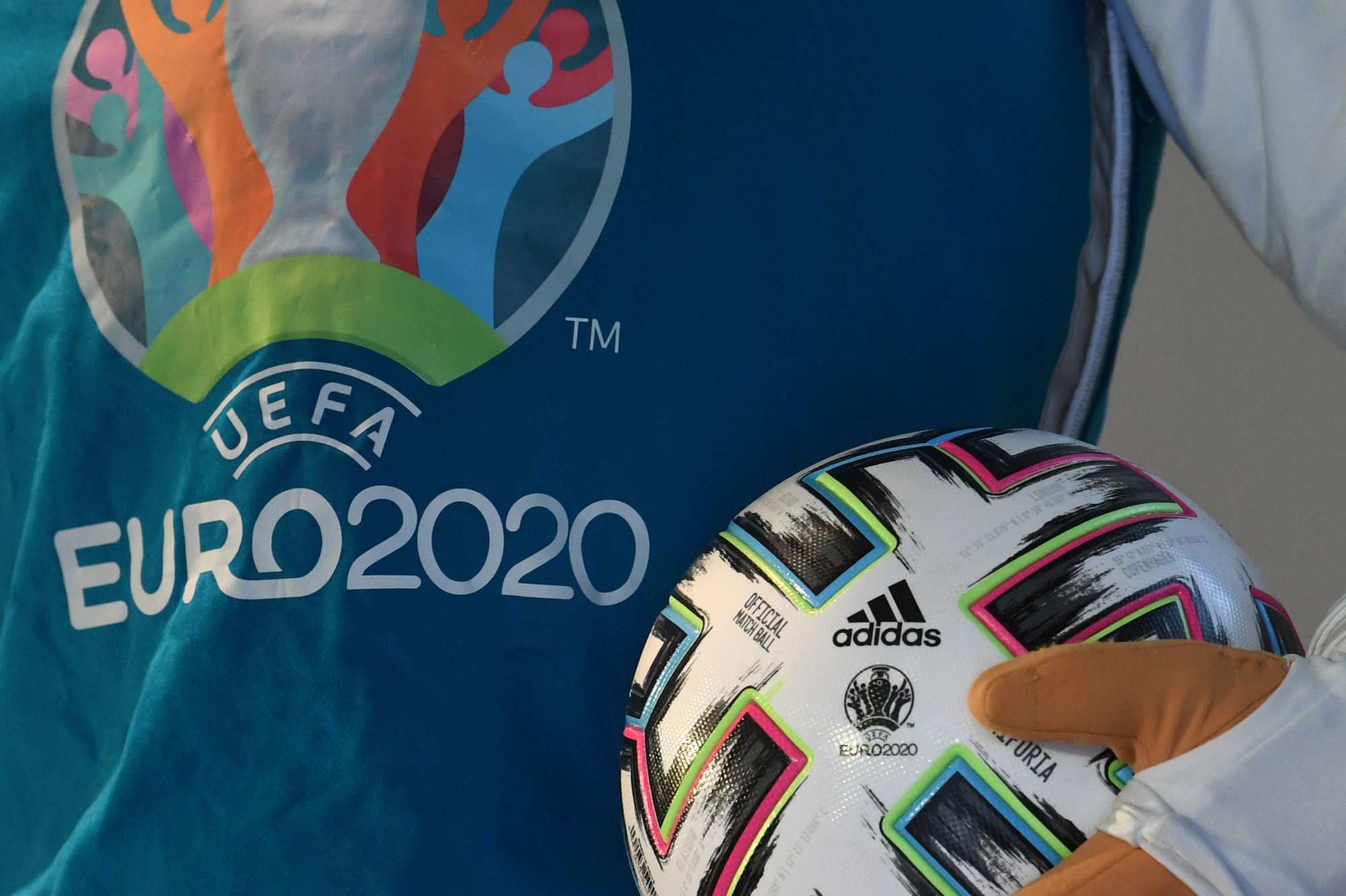 uefa heeft plannen om euro 2020 achter gesloten deuren te houden voetbal internationaal sportmagazine
