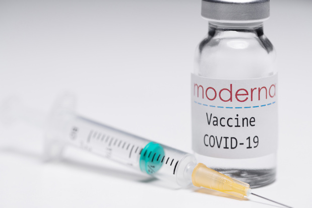 Moderna dépose des demandes d'autorisation de son vaccin aux USA et en Europe