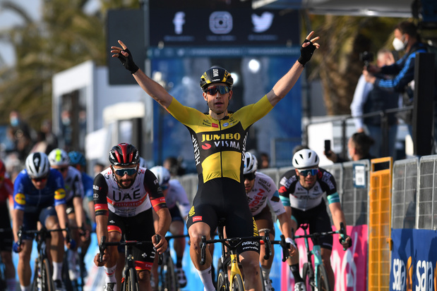 Van Aert wint eerste etappe in Tirreno-Adriatico, Roglic slaat dubbelslag in Parijs-Nice
