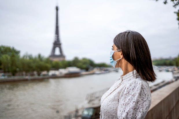 Covid: le port du masque à nouveau obligatoire dans les rues de Paris