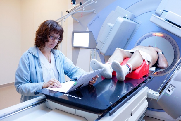 Adjuvante radiotherapie versus salvage-radiotherapie bij radicale prostatectomie