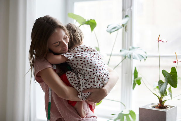 Moederinstinct en postpartale depressie: oxytocine zou een rol spelen