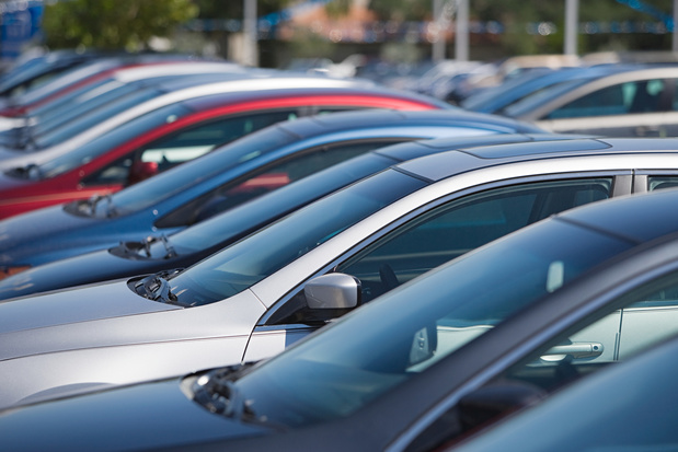 Parking.brussels s'engage à trouver 20.000 emplacements de voitures hors voirie d'ici 2026