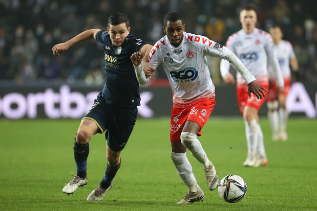 Coronagolf bij KV Kortrijk: 14 spelers moeten in quarantaine