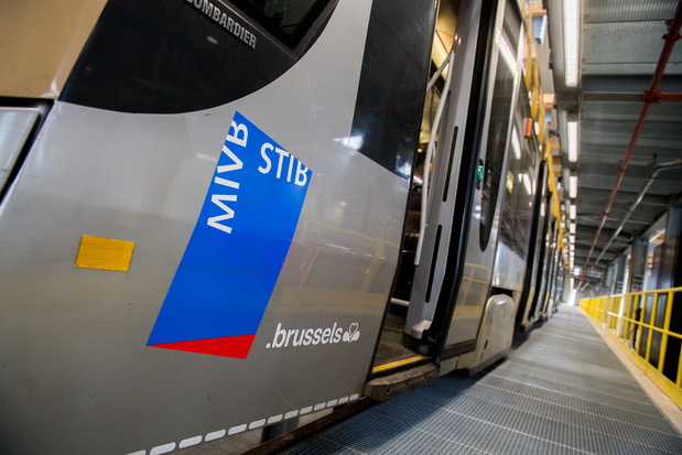 Un tram déraille à Schaerbeek, le conducteur et neuf passagers légèrement blessés