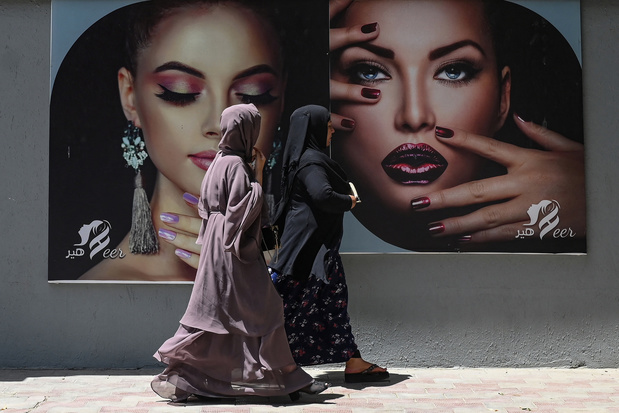 L'Afghanistan aux mains des talibans: "Un cauchemar pour les femmes qui envisageaient un avenir meilleur"
