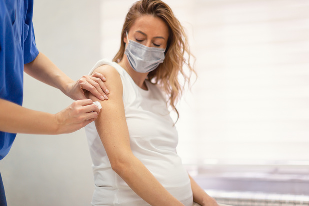 Taskforce: zwangerschap is reden om te vaccineren