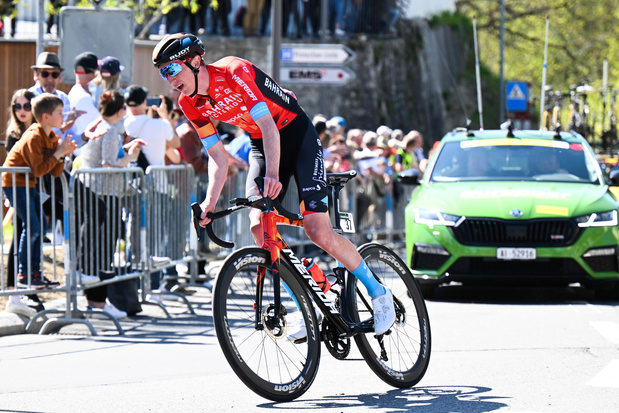 Ronde van Zwitserland: Brit Stephen Williams sprint naar winst in eerste rit