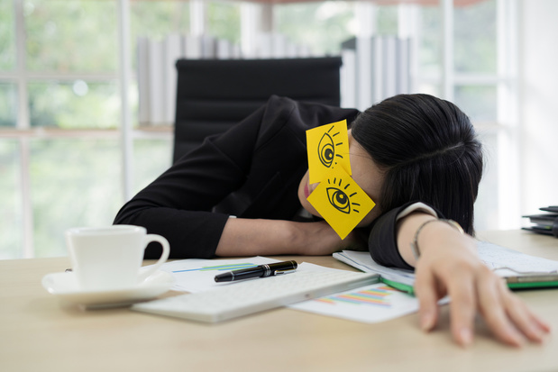 Notre volonté nous aide-t-elle à lutter contre les effets du manque de sommeil au travail?