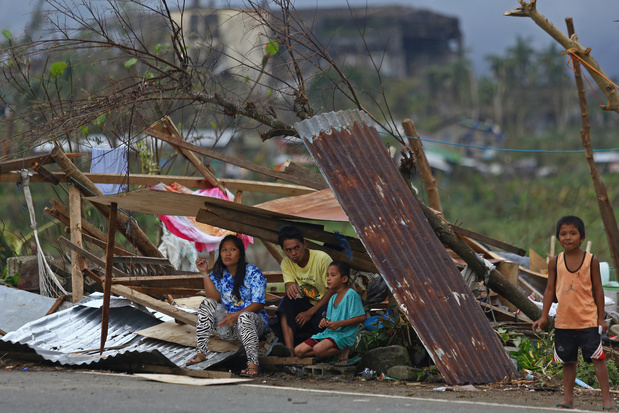 Philippines: le bilan du typhon Rai s'alourdit à 388 morts