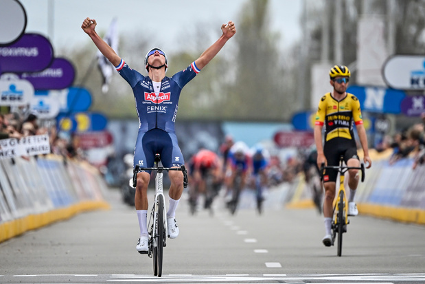 Mathieu van der Poel wint Dwars door Vlaanderen en is klaar voor de Ronde