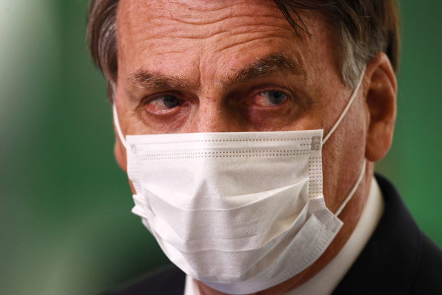 Le président brésilien Jair Bolsonaro a été hospitalisé d'urgence