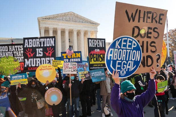 IVG: Biden appelle les Américains à défendre le droit à l'avortement aux urnes