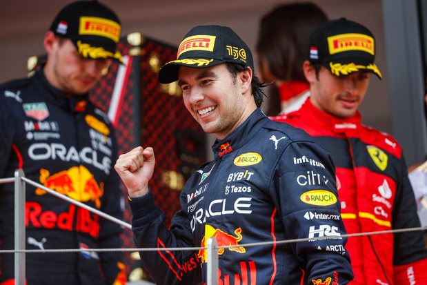 Sergio Pérez wint GP van Monaco, na oponthoud door crash en regen