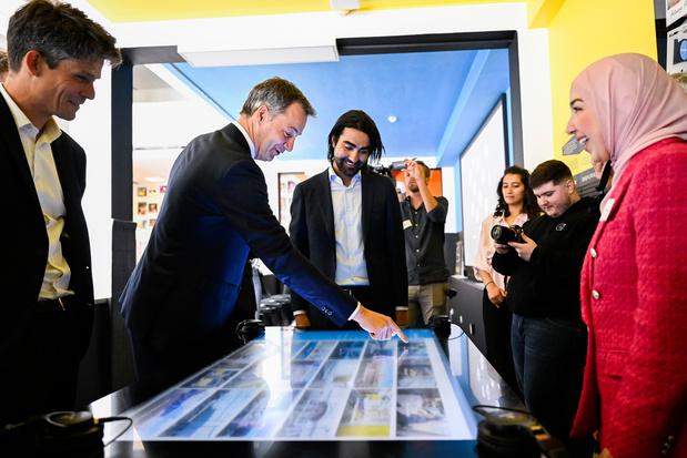 Alexander De Croo visite le "premier hub d'emploi high tech pour les jeunes en Belgique"