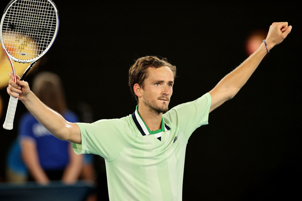 Australian Open: Medvedev na slopende vijfsetter als laatste naar halve finale