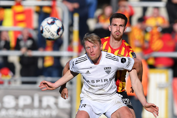 Tienkoppig Eupen houdt KV Mechelen in bedwang: 1-1