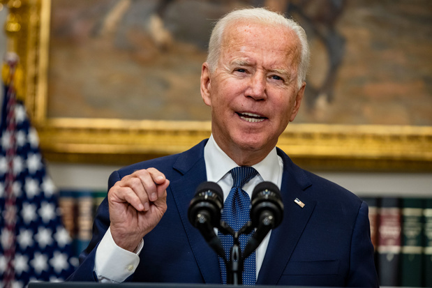 President Joe Biden ondertekent wet die import verbiedt van producten gemaakt door Oeigoeren