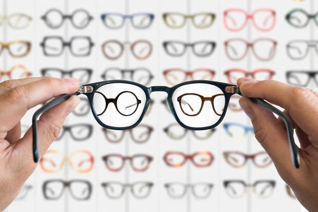 Votre employeur doit-il vous rembourser vos lunettes?