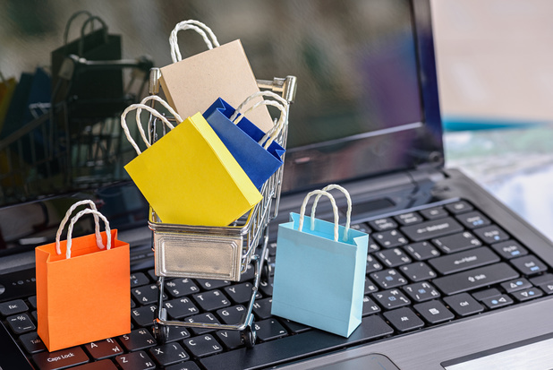 Nouvelle taxe sur l'e-commerce: qu'est-ce qui change pour vos achats en ligne ?