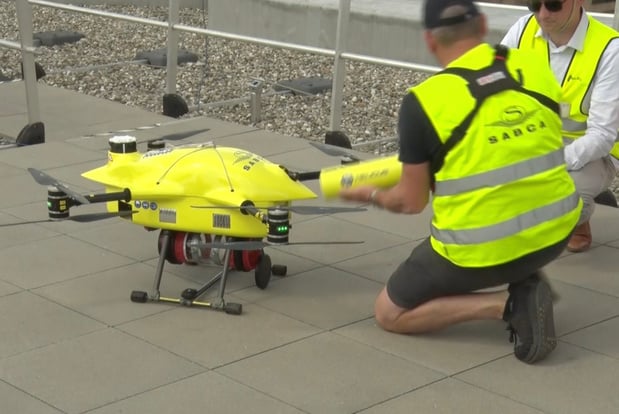 Europese primeur: Antwerpse ziekenhuizen zetten drone in om menselijk weefsel te vervoeren