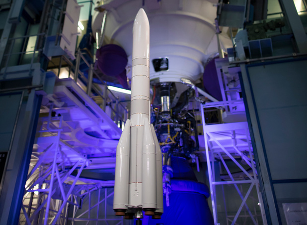 Ariane 6, la chasse aux coûts pour rester dans la course à l'espace