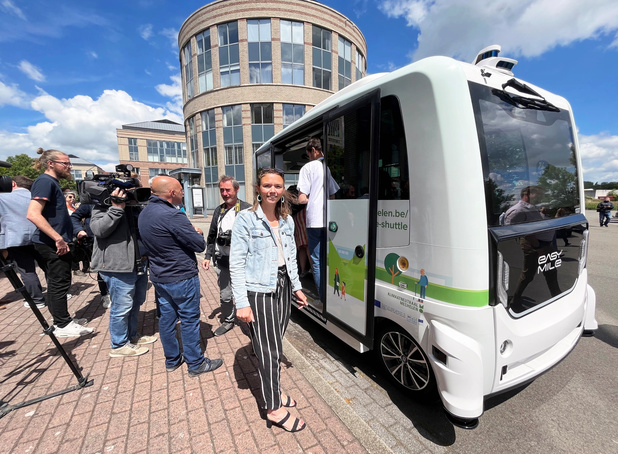 Mechelse primeur: eerste zelfrijdende shuttlebus op Vlaamse openbare weg
