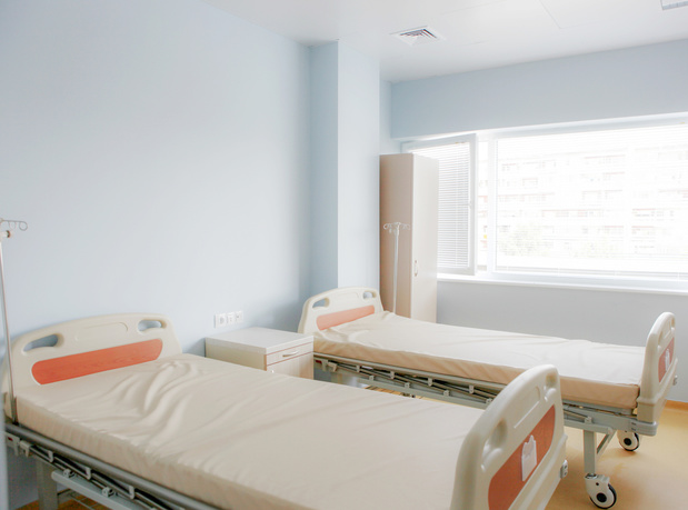 Ziekenhuizen bouwen zorgaanbod af wegens personeelstekort