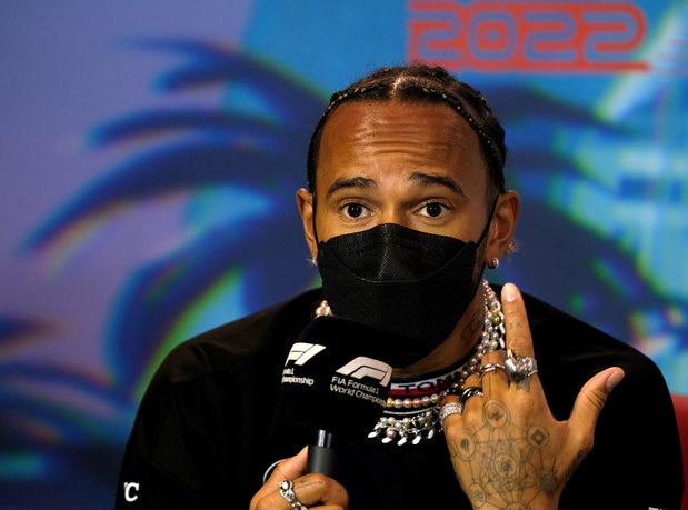 Lewis Hamilton vreest schorsing wegens piercings