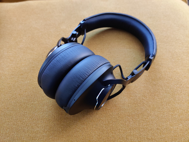 Review: JBL Club One - Mooie headset, matig uitgewerkt